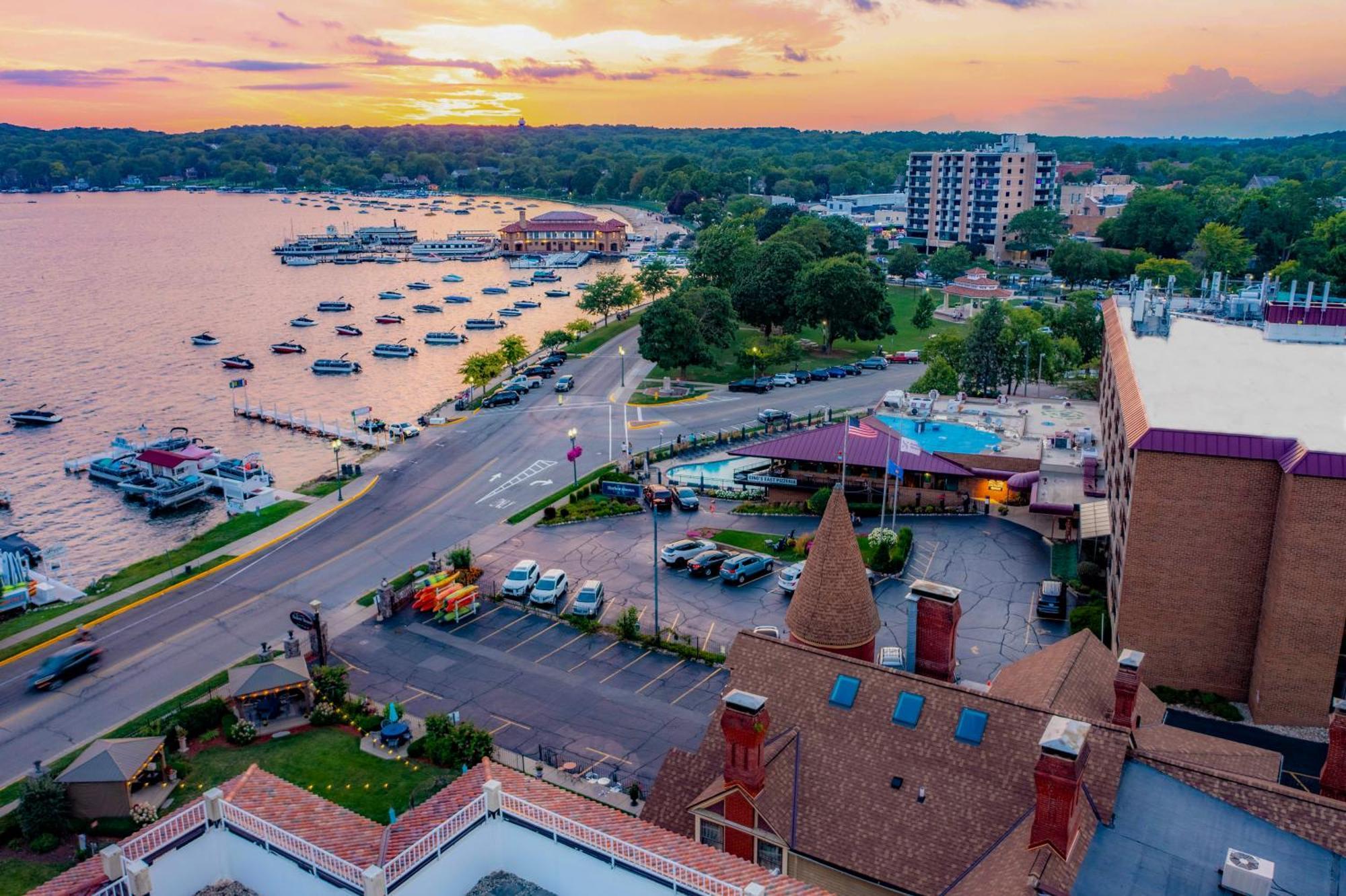 Harbor Shores On Geneva Lake Geneva