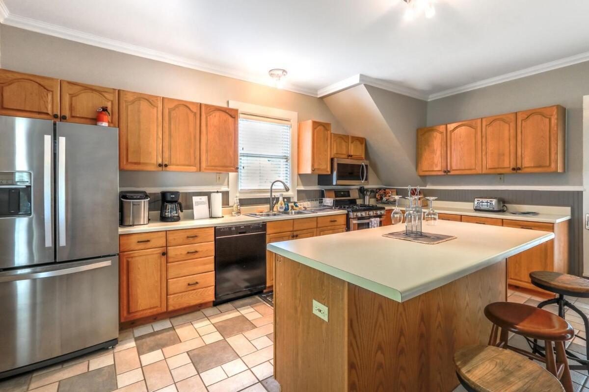 Sheldon House - Historic Geneva - Garden Patio - Walkable To Lg Has To Offer - Parking Lake Geneva