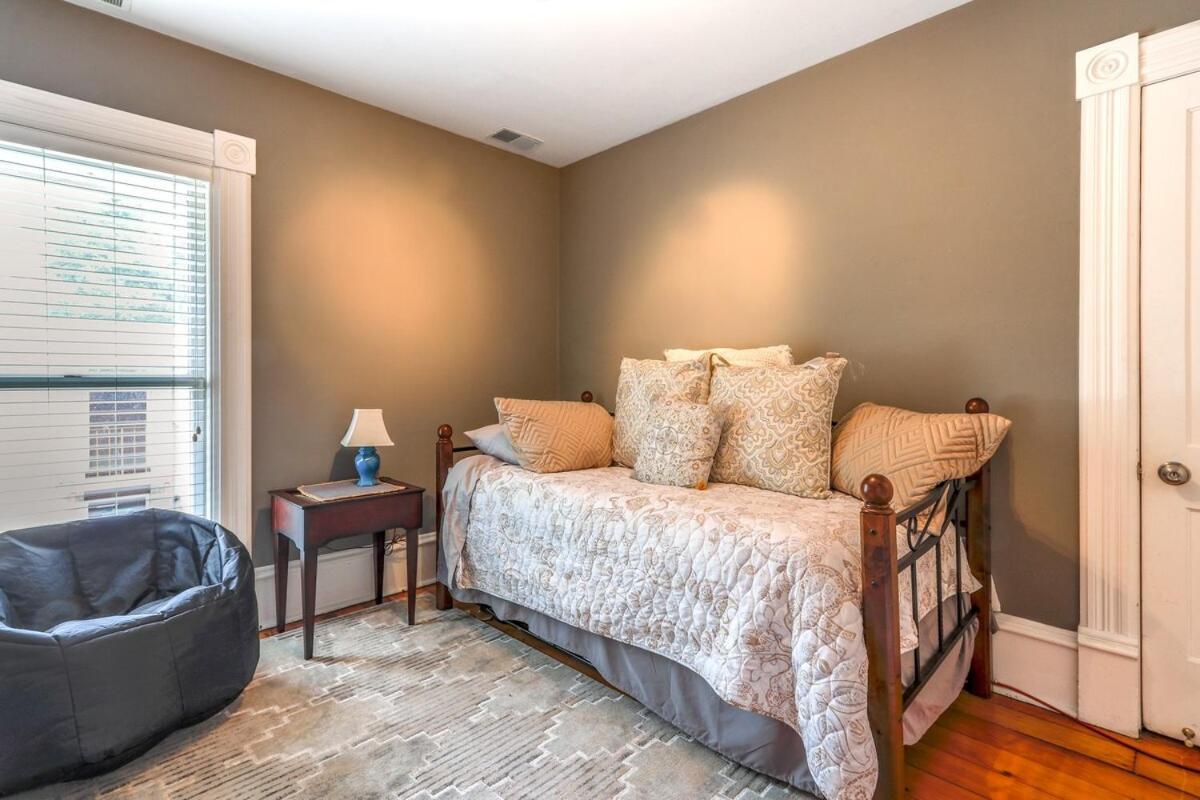 Sheldon House - Historic Geneva - Garden Patio - Walkable To Lg Has To Offer - Parking *