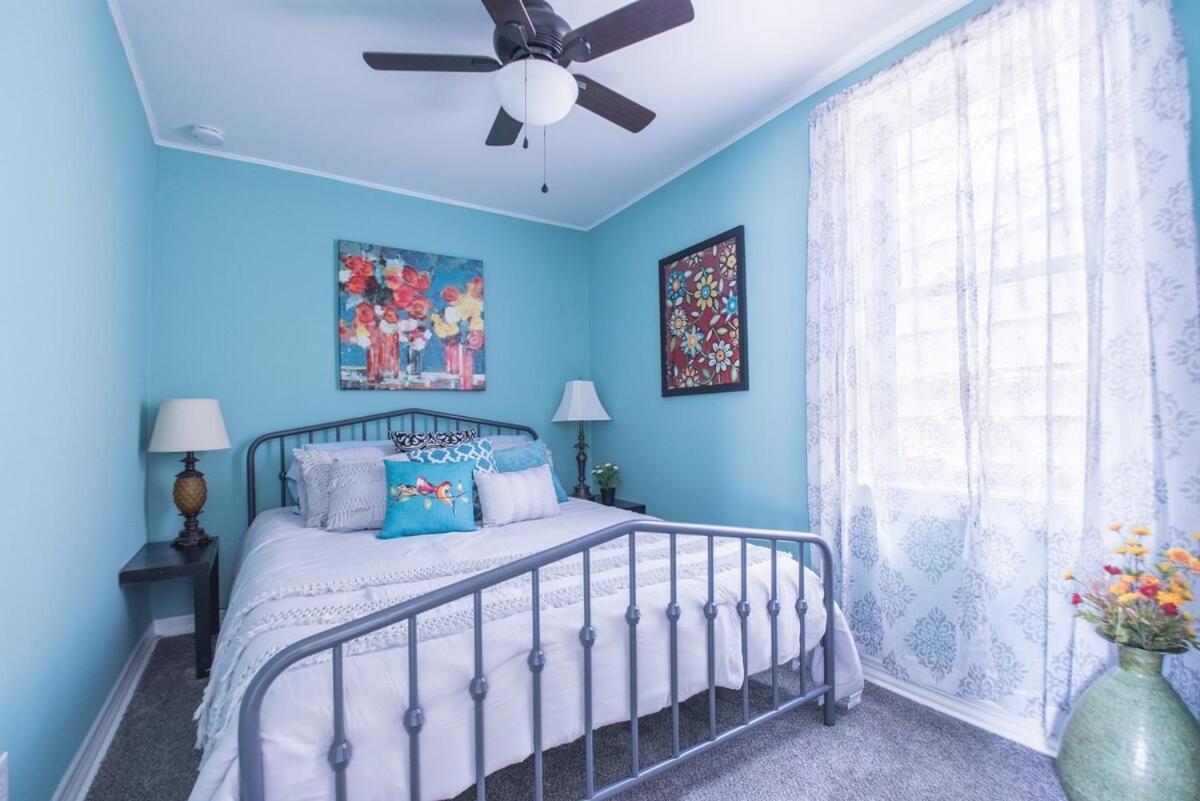 Broad Street 2 - Amazing Location In The Heart Of Town - Parking Available - King & Queen Bedroom * Lake Geneva