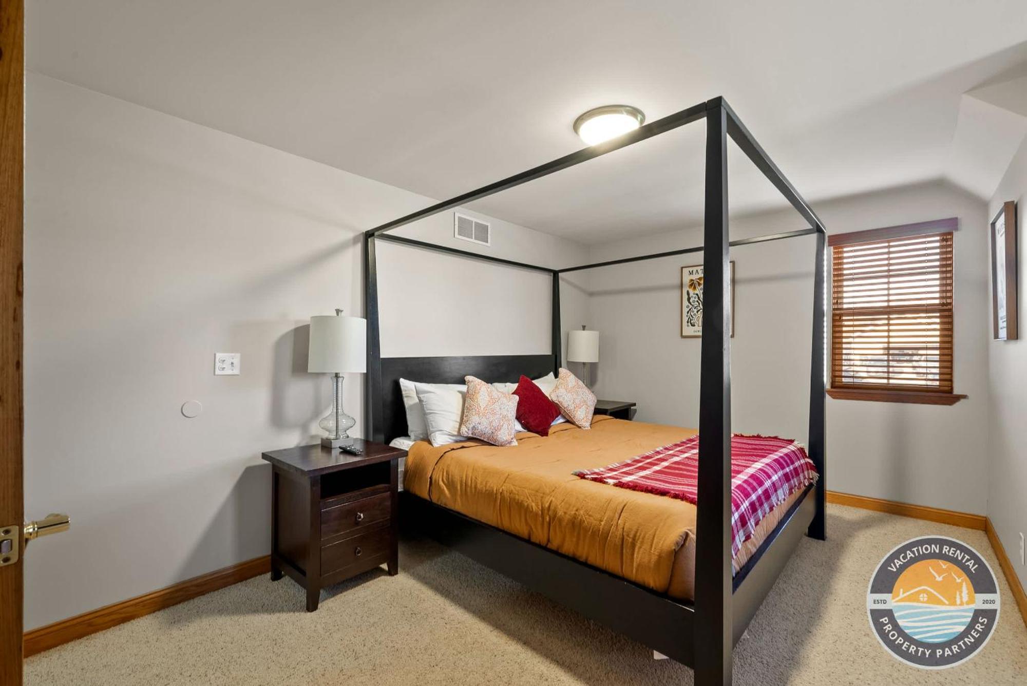 Chic Geneva Retreat Spring & Summer Getaway Near & Golf Holiday home *