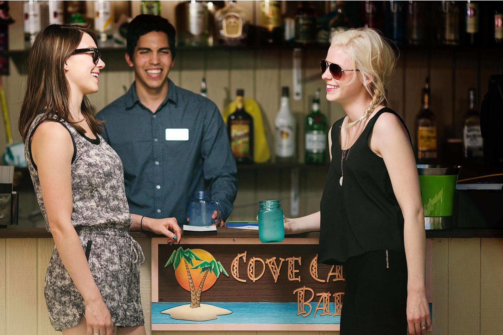 Resort The Cove Of Geneva 3*
