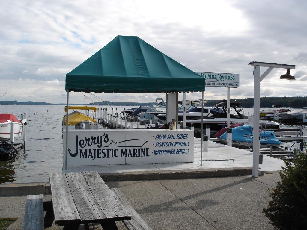 Fontana Village Motel Lake Geneva