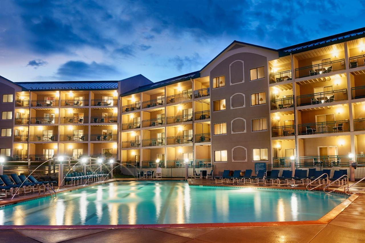 The Cove Of Geneva Resort