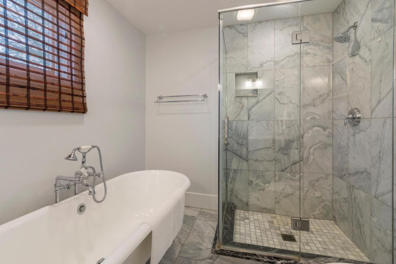 Holiday home Gorgeous Downtown Bungalow, Walk Everywhere!!!
