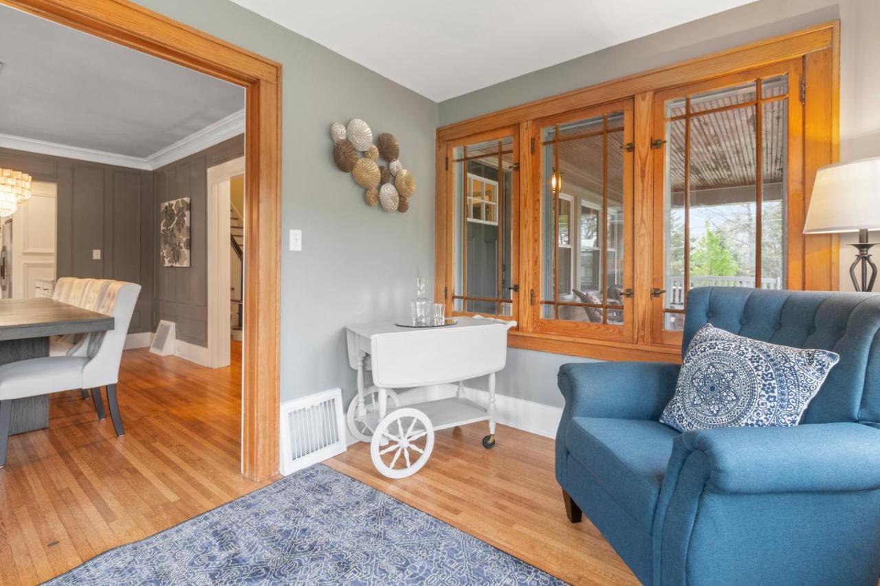 Holiday home Gorgeous Downtown Bungalow, Walk Everywhere!!!