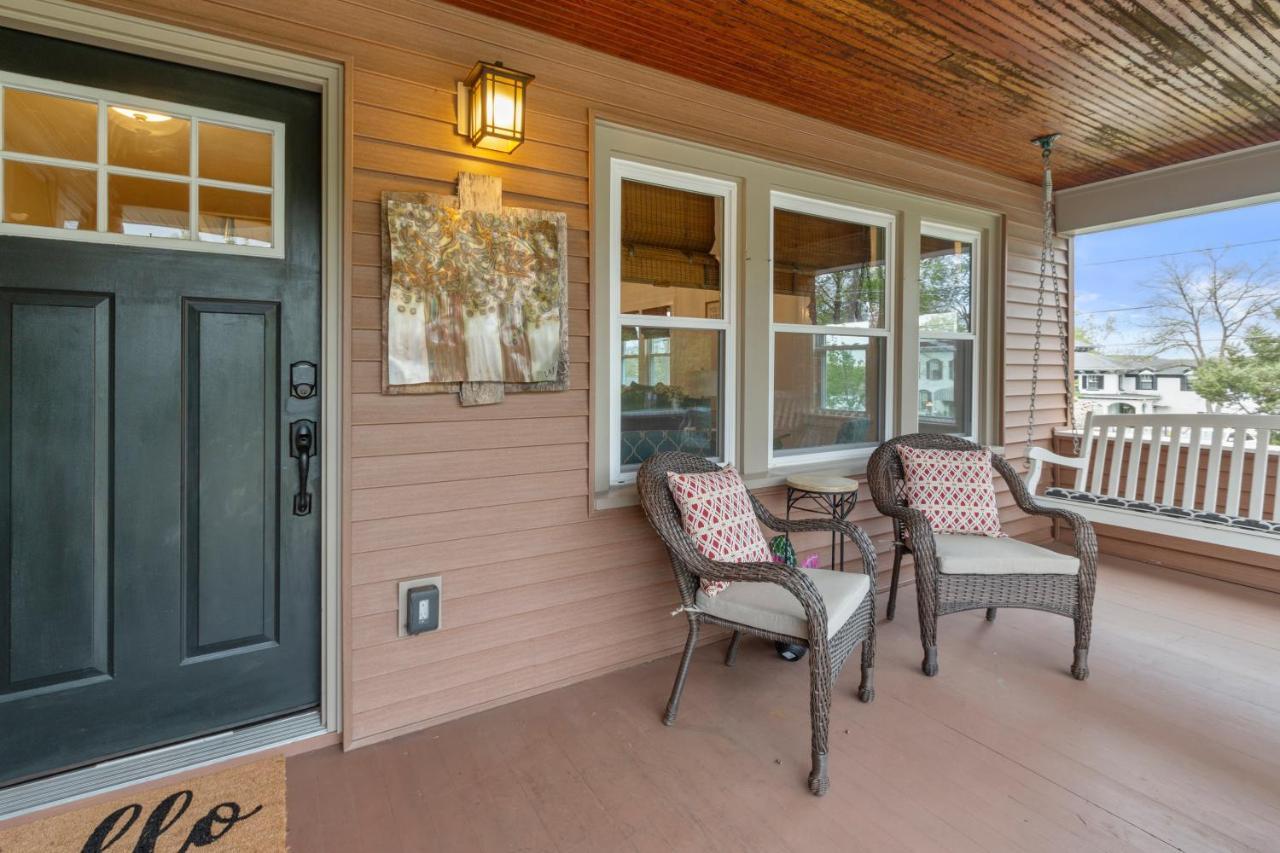Holiday home Gorgeous Downtown Bungalow, Walk Everywhere!!! *