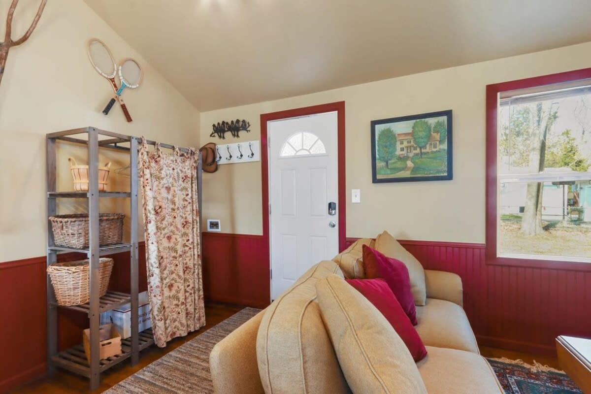 New Charming Lakeview Haven 2br Cozy Como With Lake Views
