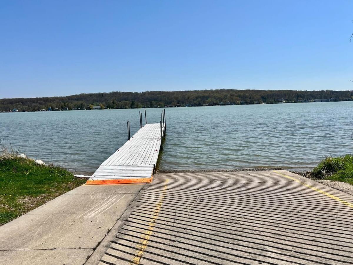 New Charming Lakeview Haven 2br Cozy Como With Lake Views Holiday home