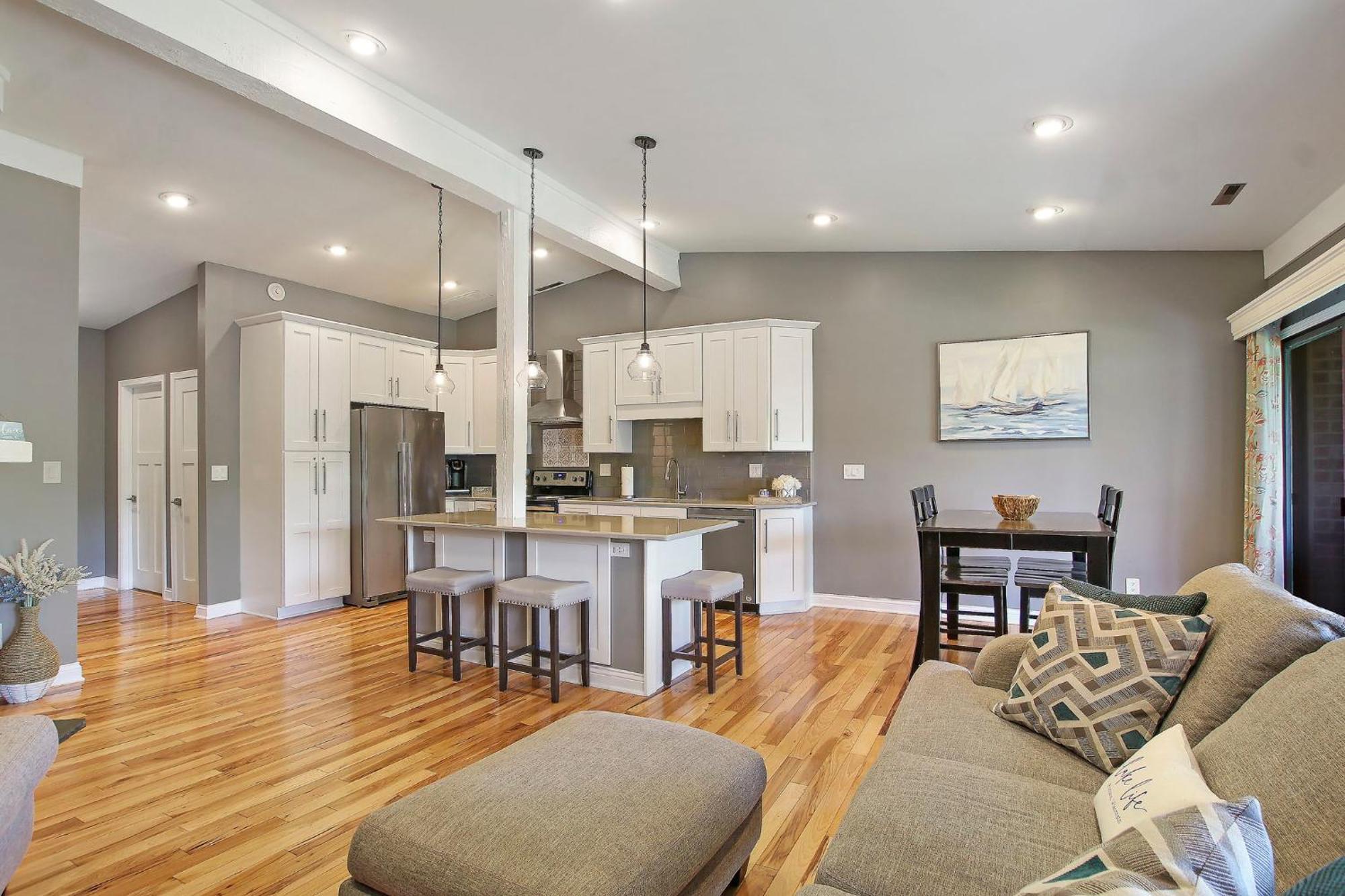 Apartment The Luxe At Abbey - Gas Fireplace - King Master - Large Covered Balconies -pool View Lake Geneva