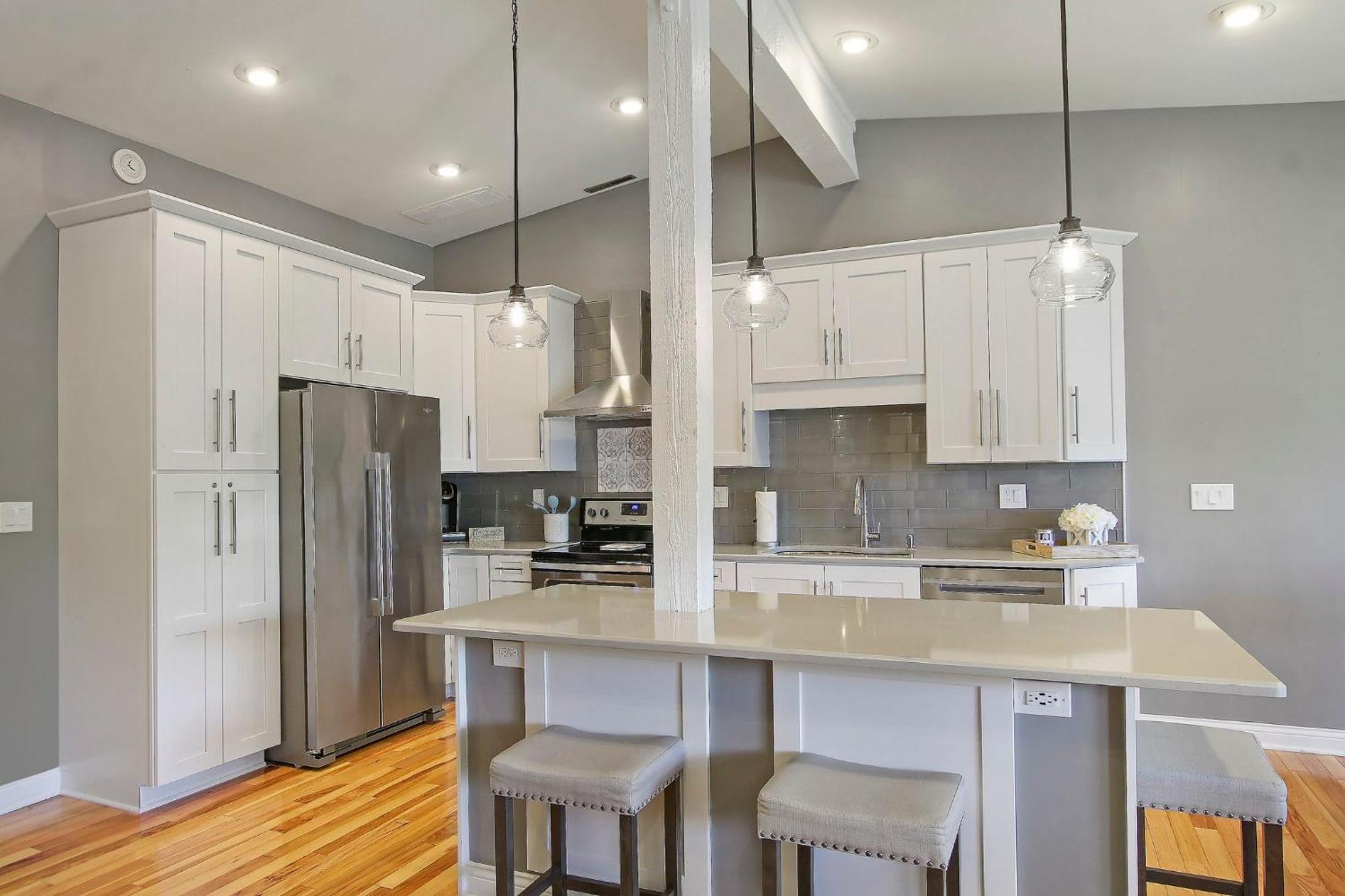The Luxe At Abbey - Gas Fireplace - King Master - Large Covered Balconies -pool View