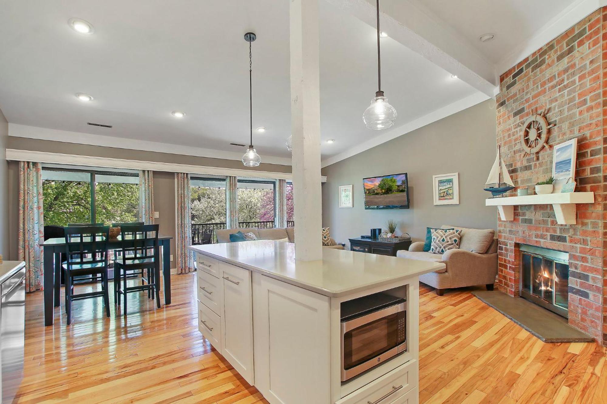 The Luxe At Abbey - Gas Fireplace - King Master - Large Covered Balconies -pool View