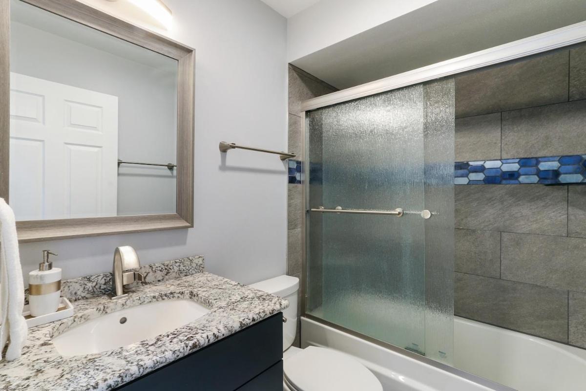 Apartment Stunning Pool View At Abbey - Gas Fireplace Lake Geneva