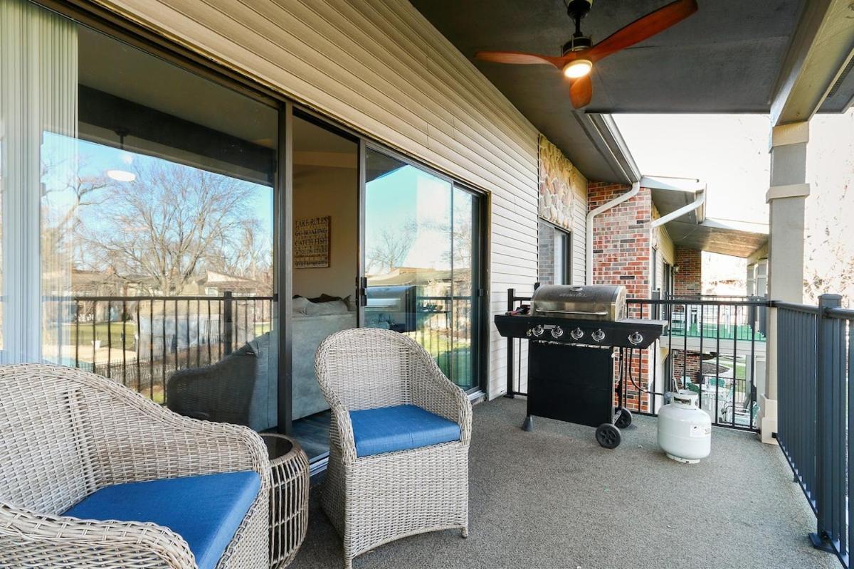 Apartment Stunning Pool View At Abbey - Gas Fireplace *