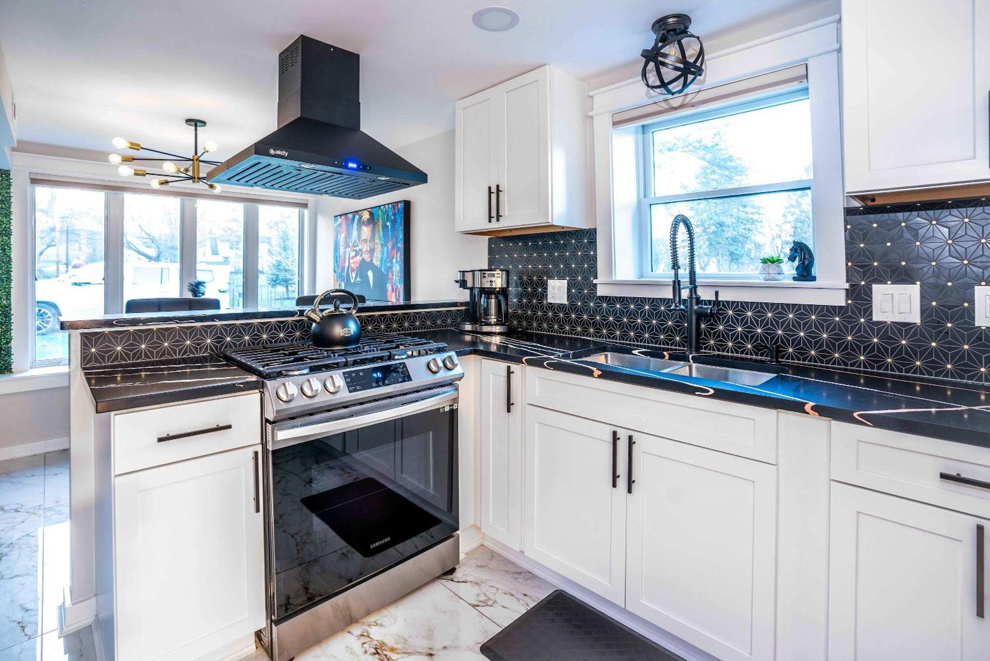 Holiday home Gatsby Theme Near Downtown With Hot Tub & Game Lake Geneva