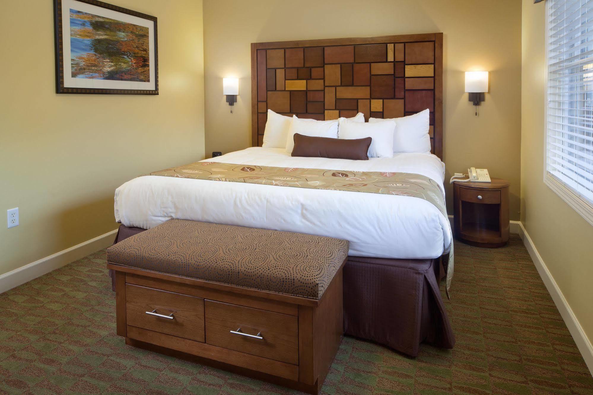 Club Vacations At Geneva 3*