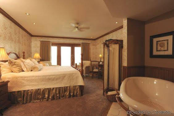 The Geneva Hotel